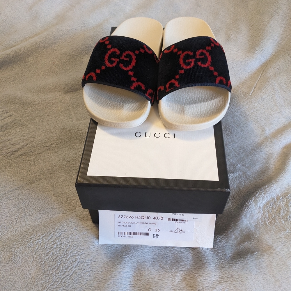 New Gucci Terry cloth slides